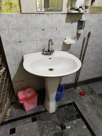 wash basin sink for sale good condition with tap
