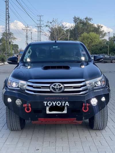 Toyota Hilux Revo v