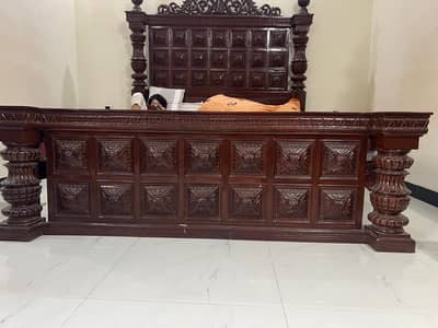 solid bedset with dressing and side tables