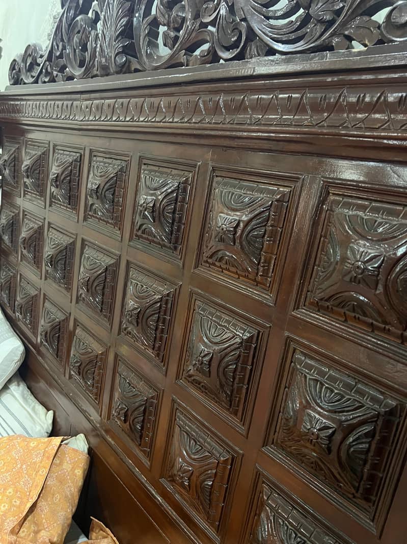 solid bedset with dressing and side tables 5