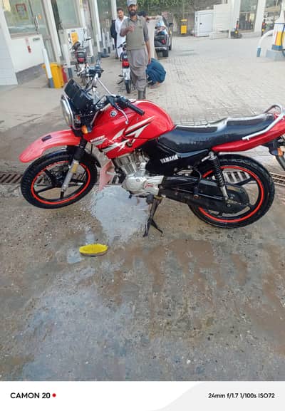 YAMAHA YBR G 2017 MODEL