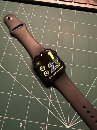 Apple watch Series 7 41mm (urgent sale)