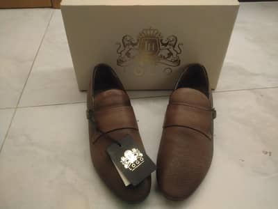 Branded shoes for men