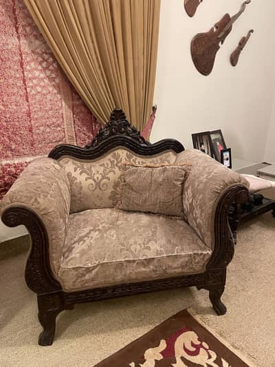 5 seater sofa set with table