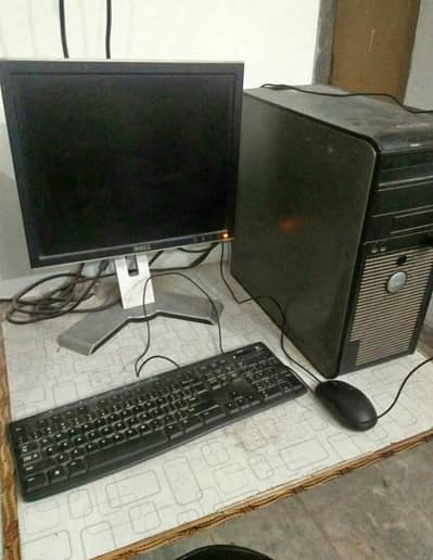 urgent sale camputer low price me