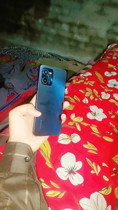 Mobile bilkul ok a just back pa Thora sa break a