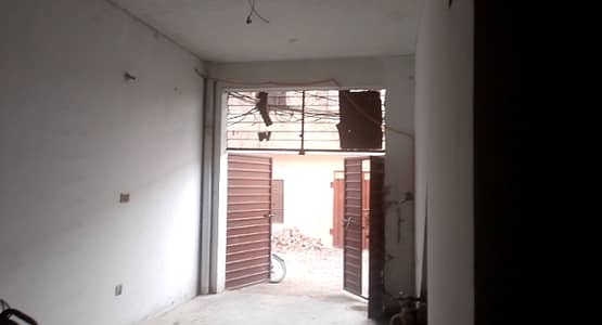 3 Marla hall/warehouse on rent near Ferozepur road gajjumate back New defence road/ kahna kacha road kahna nau Lahore