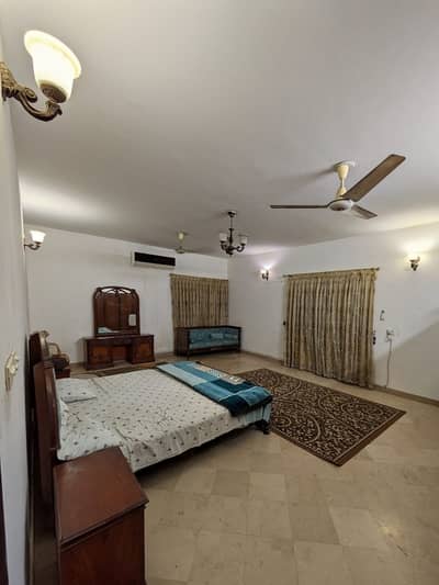 HOUSE FOR SALE 240 SQUARE YARDS IN RAILWAY SOCIETY BLOCK 13 A