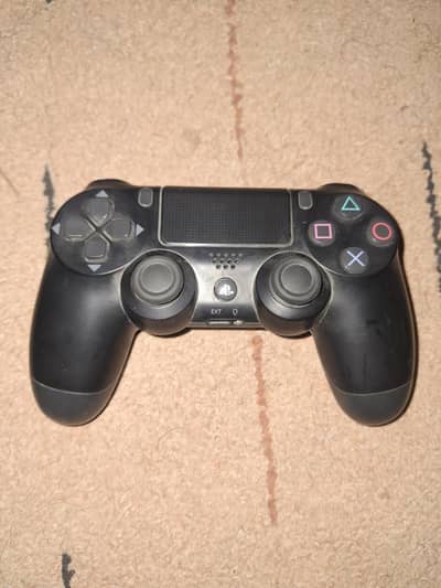 PS4 controller