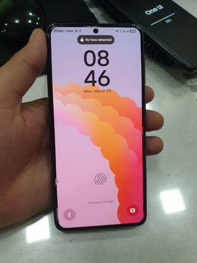 Samsung Galaxy S21 128GB PTA Approved – 9/10 Condition