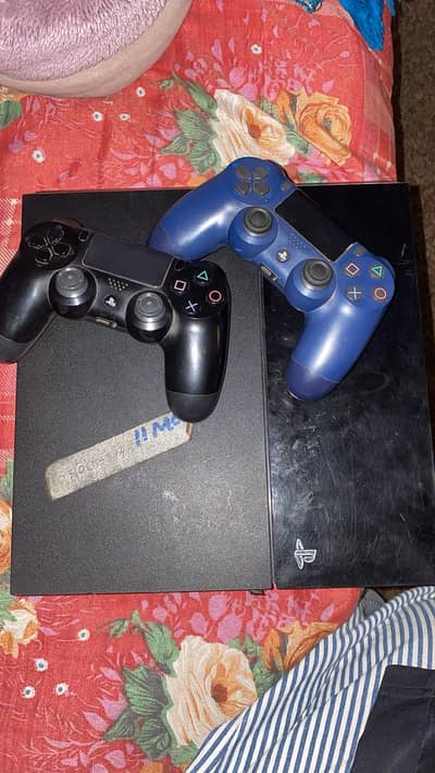 PS4 jailbreak 500gb urgent sale hayatabad Peshawar