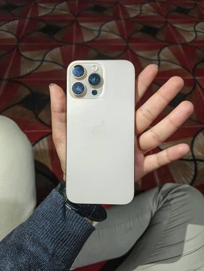 iPhones 16 pro max Factor unlock