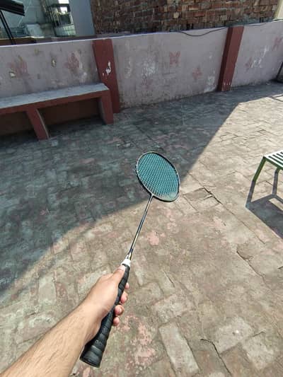 original Maxbolt badminton model name : thunder bolt 35 lbs