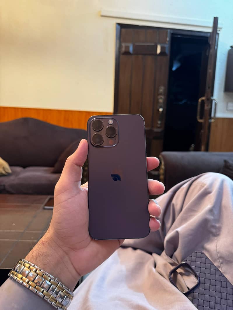 iPhone 14 Pro Max 0