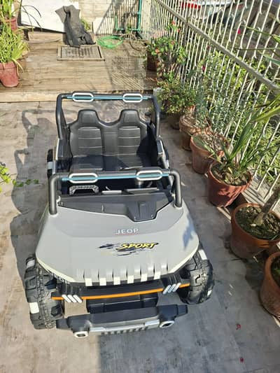 Rechargeable Big Size Jeep for kids