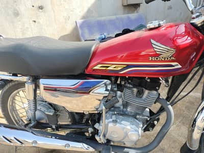 Honda CG 125 SE karachi Num mid year