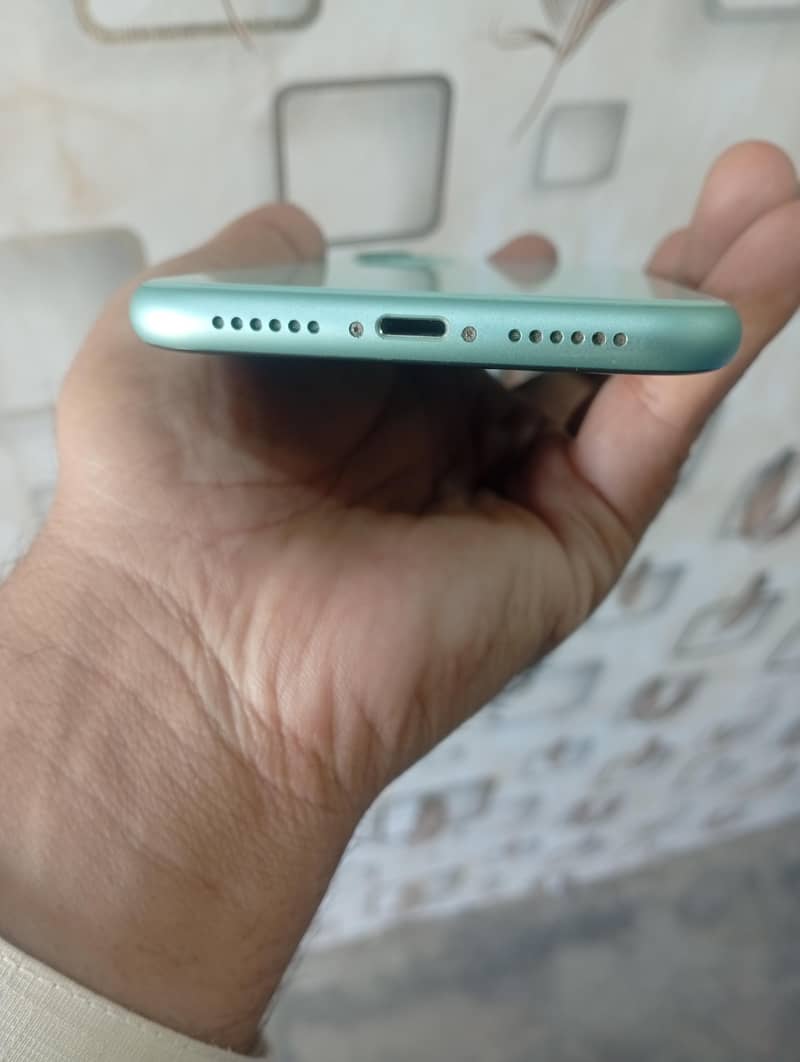 iPhone 11 1