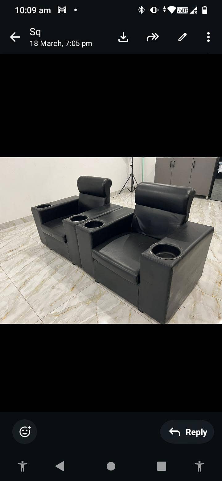 salon menicure 2 sofa's 1