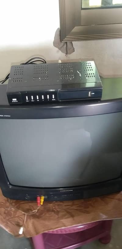 SET OF THREE FOR SALE/TV+RECEIVER+ANTENA