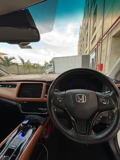 Honda Vezel Z sensing