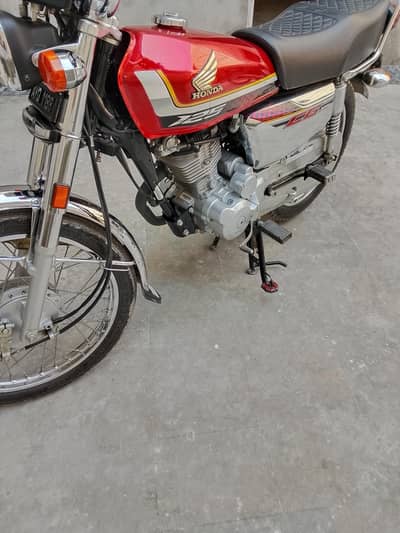 Honda 125 look like zero meatar
