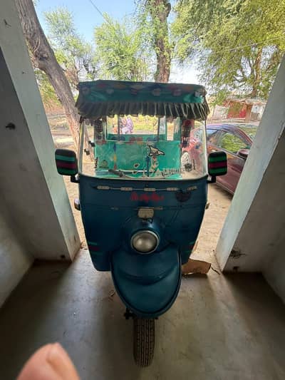 unique Rickshaw 2017 LPG  VIP Condition