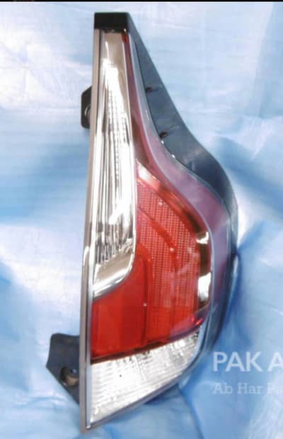 Toyota prius and aqua headlights available