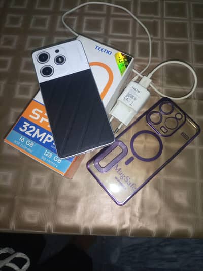 Tecno spark 10pro 8+8.128