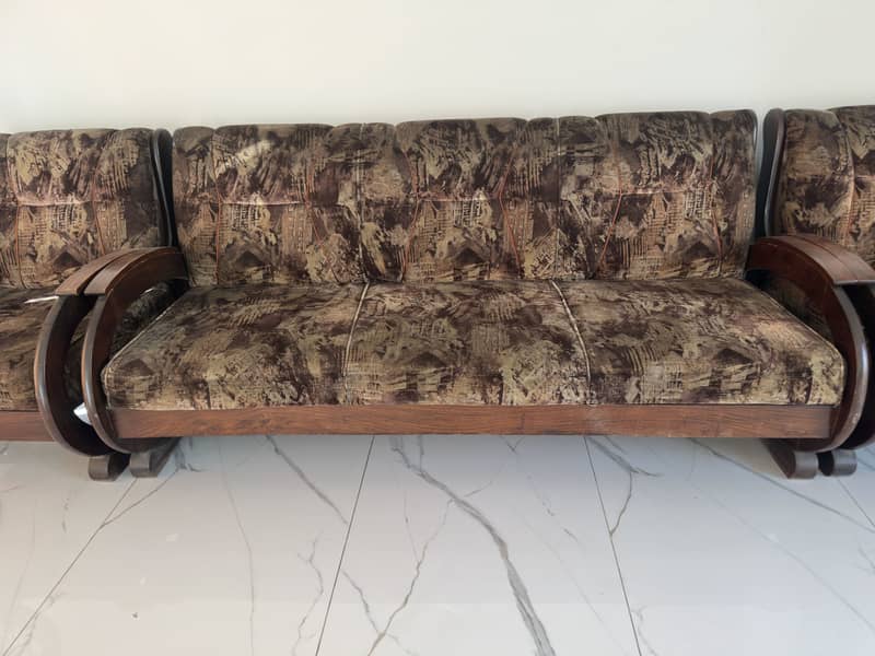 5 seater comfortable perfect condition sofas 0