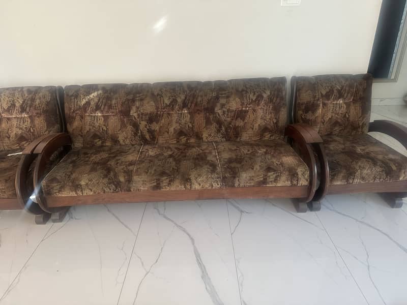 5 seater comfortable perfect condition sofas 1