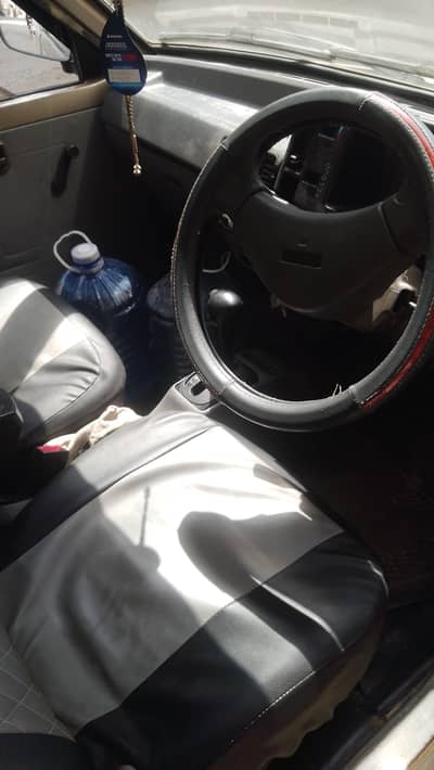 gari ache condition m hy Ander sa ache condition hy bar sa paint hy au