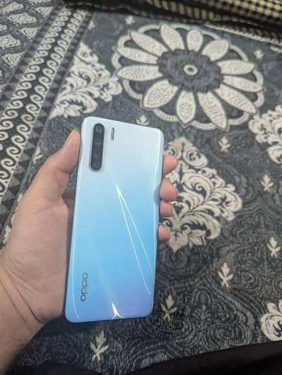 Oppo F15 – 8GB RAM 128GB – 8/10 Condition