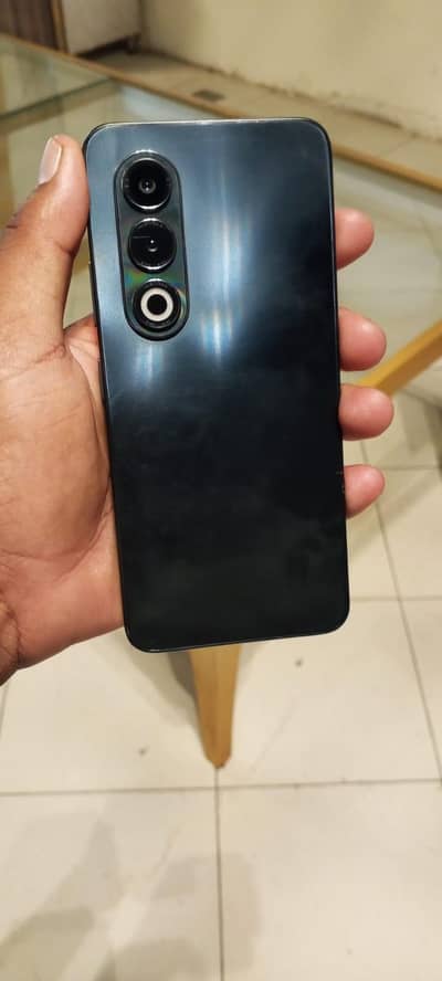 itel s25 with box charger front finger 6 128 no any issues exchange