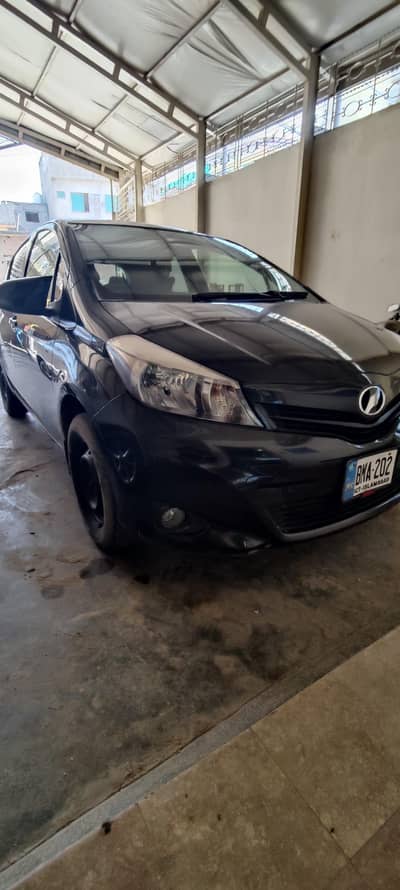 TOYOTA VITZ
