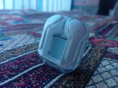 Very high quality earphones good condition for sale 3 month use bass