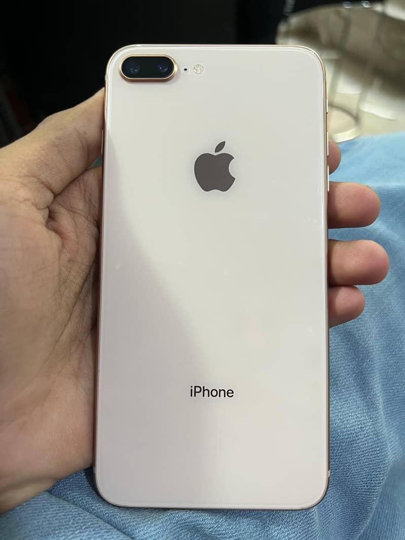 iPhone 8 Plus 0