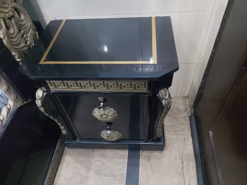 Bed Set with Dressing Table 4