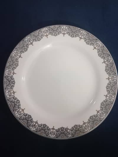 7 Pieces Medium Size Ceramic Plates