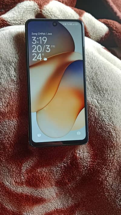 03247552903whatsap and cal redmi note 13 8GB 256 GB good condition
