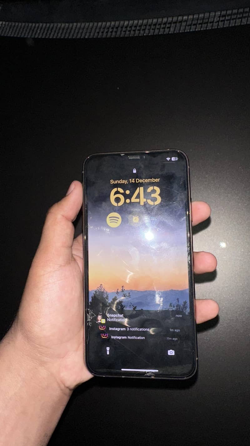 iPhone 11pro max 4