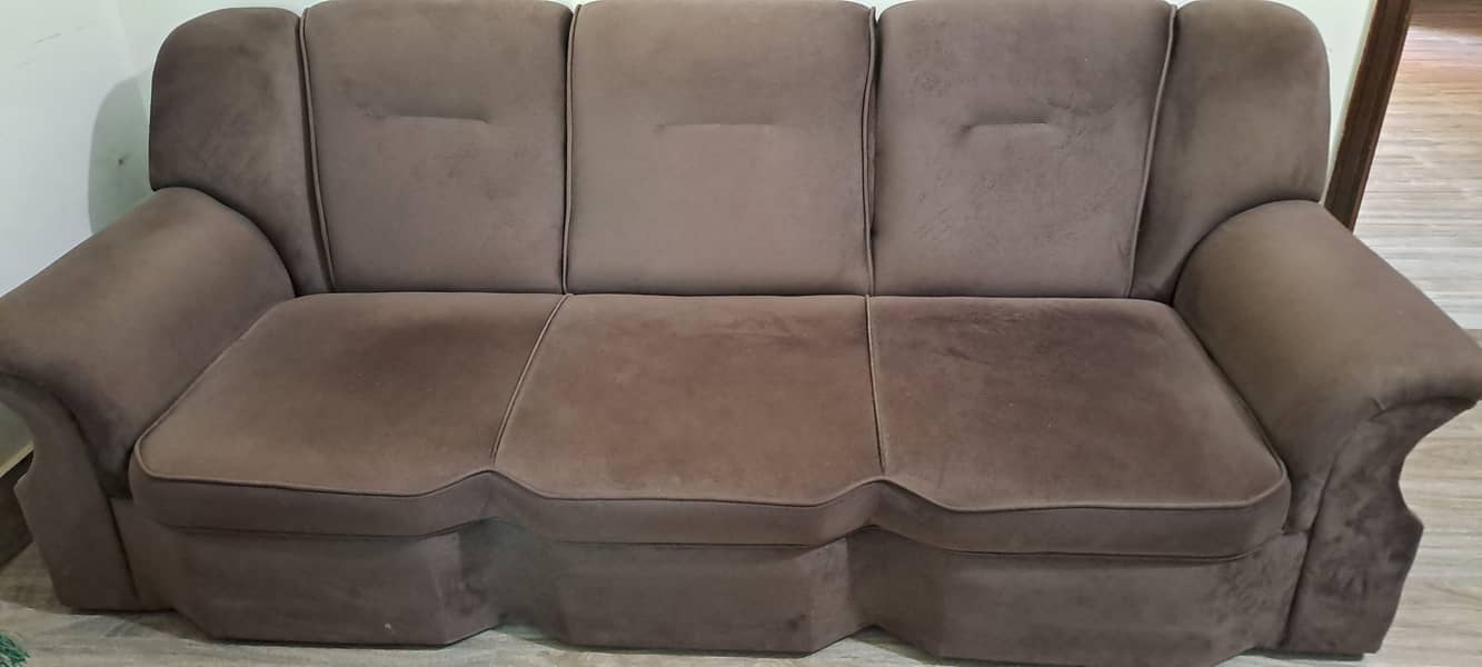 5seter sofa good condition 3