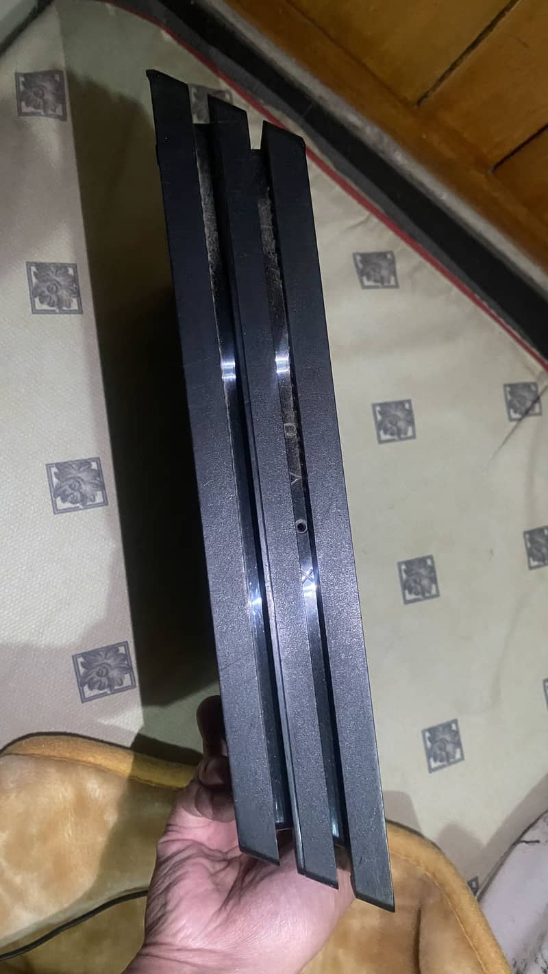 PS4 Pro 1