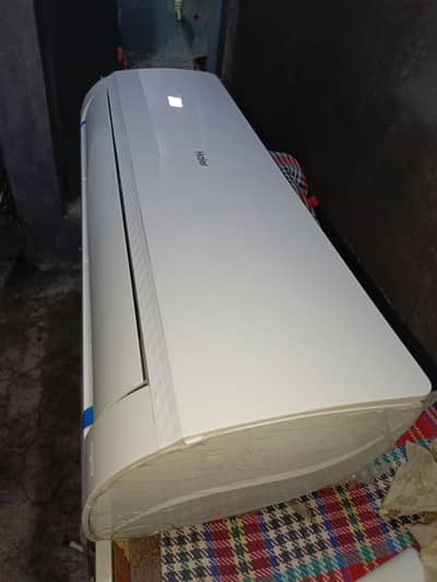Haier 1 ton non inverter ac in mint condition