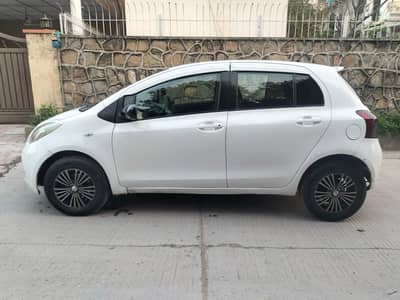 Toyota Vitz 2005/2013 for sale Contact 03045158402.