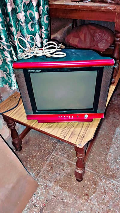 ایک عدد 14 انچ ٹی وی فار سیل