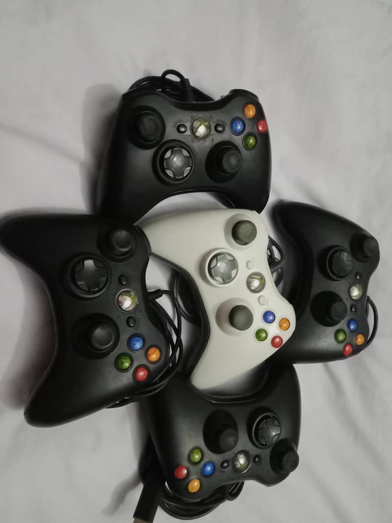 Xbox 360 wired /wireless controller. 0