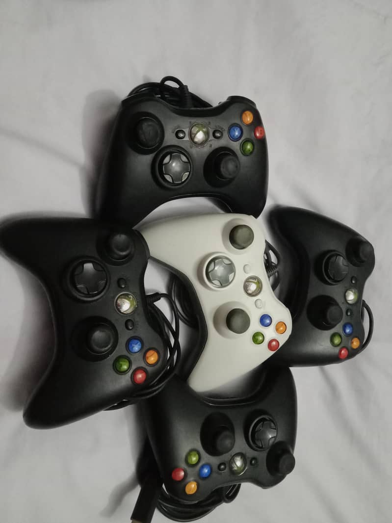 Xbox 360 wired /wireless controller. 1