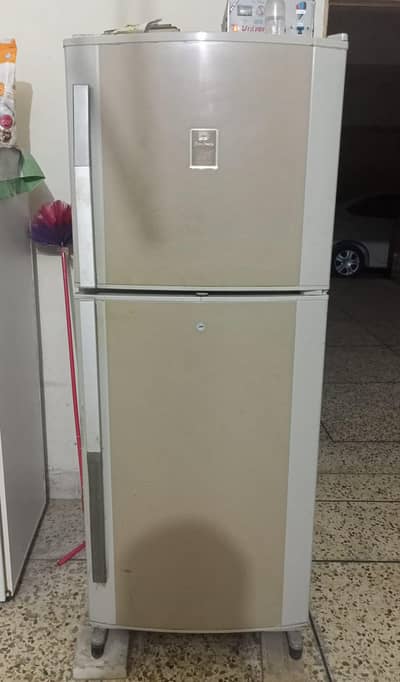 Dawlance  Fridge Medium size Available