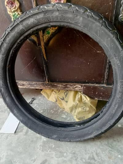 tyre for sale Suzuki 150 Honda delux
