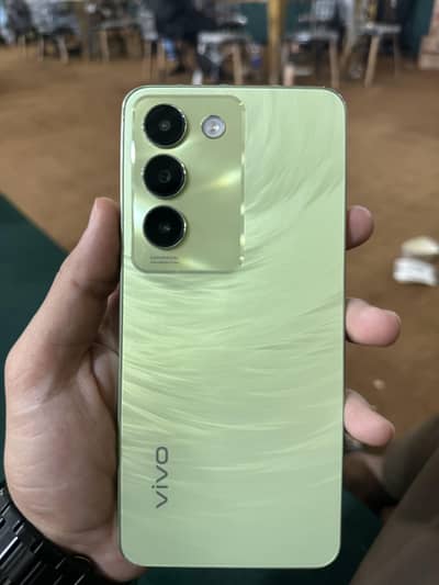 Vivo Y100 for sale with full box